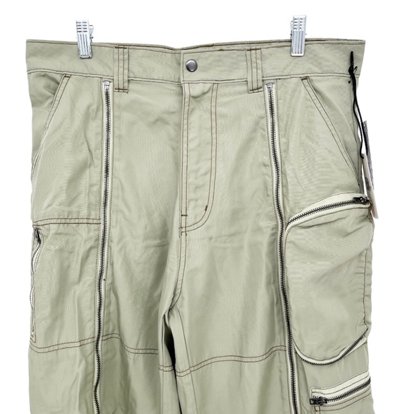 Urban Outfitters Green Cargo Pants - Picture 6 of 16